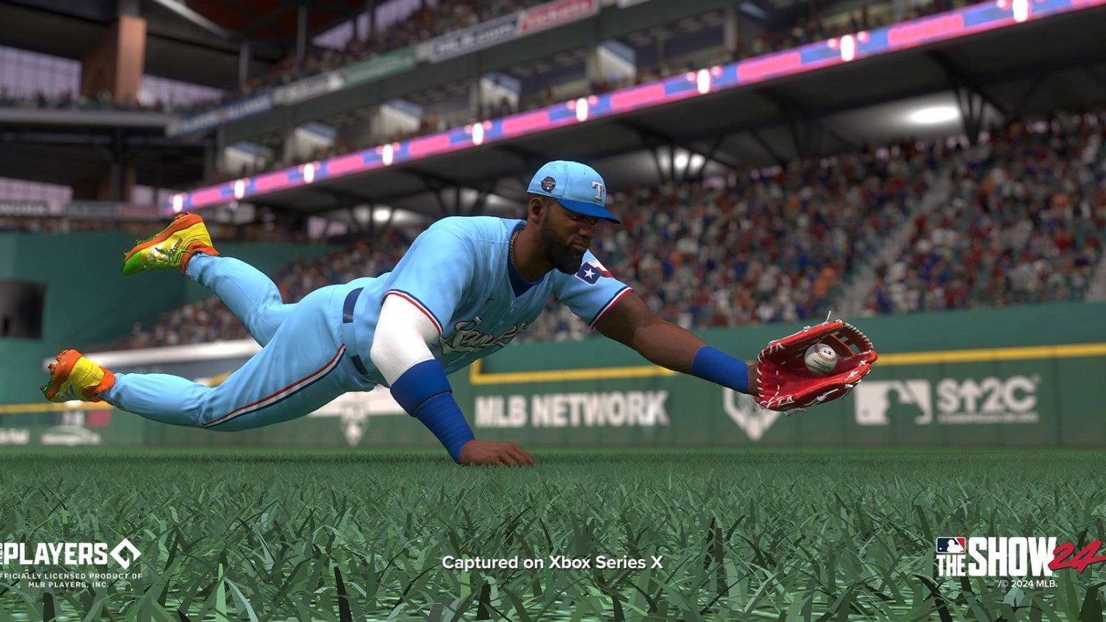 Player makes diving catch in MLB The Show 24