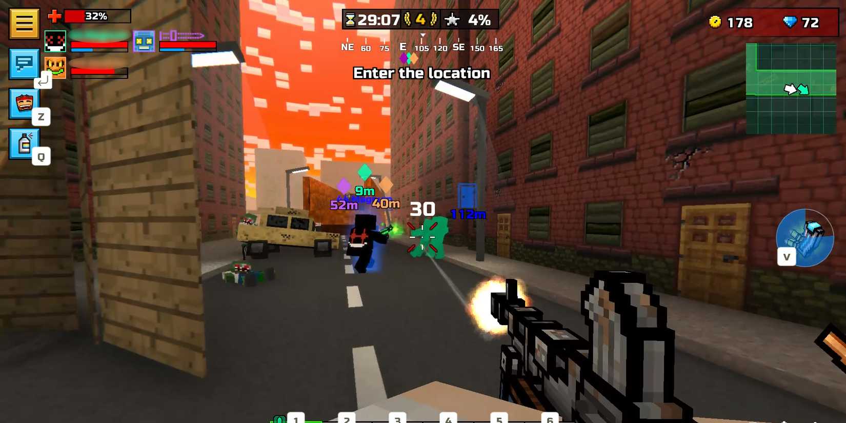 Image of some players in a raid in Pixel Gun 3D