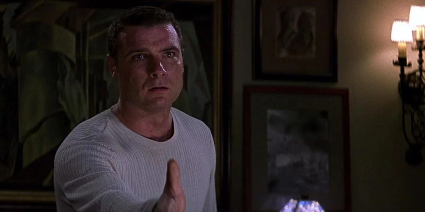 Cotton Weary (Liev Schreiber) in Scream 3