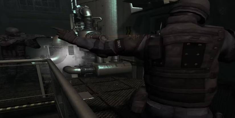 Soldiers moving into an industrial area