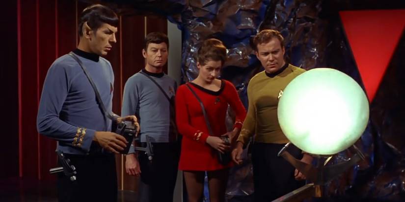 Sargon, an Arretan, communicates with the Enterprise crew in "Return to Tomorrow".