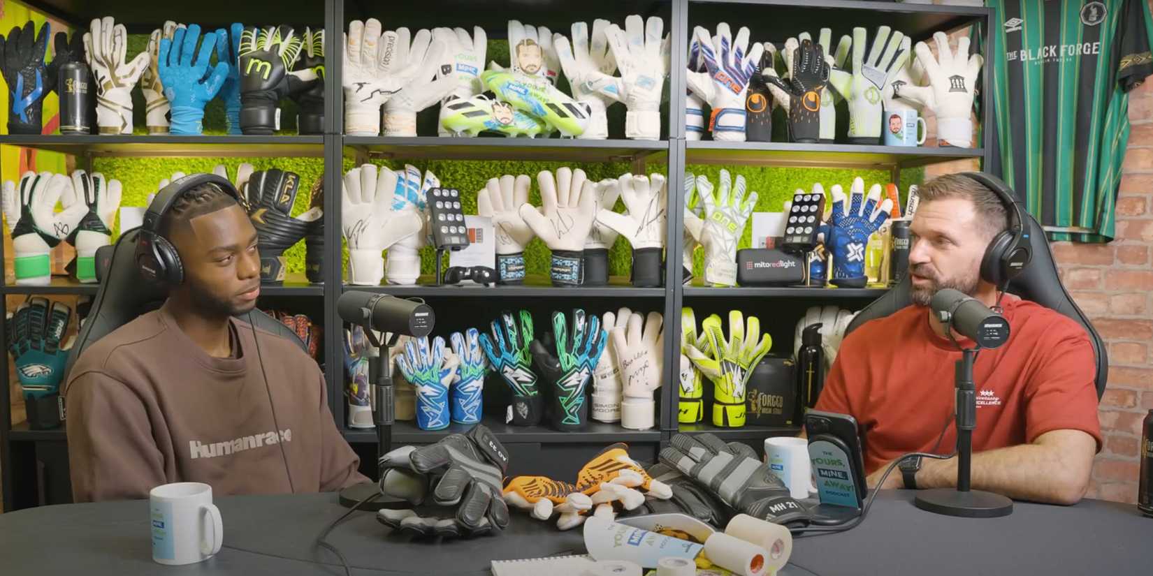 Wrexham keepers Arthur Okonkwo and Mark Howard on Yours Mine Away podcast