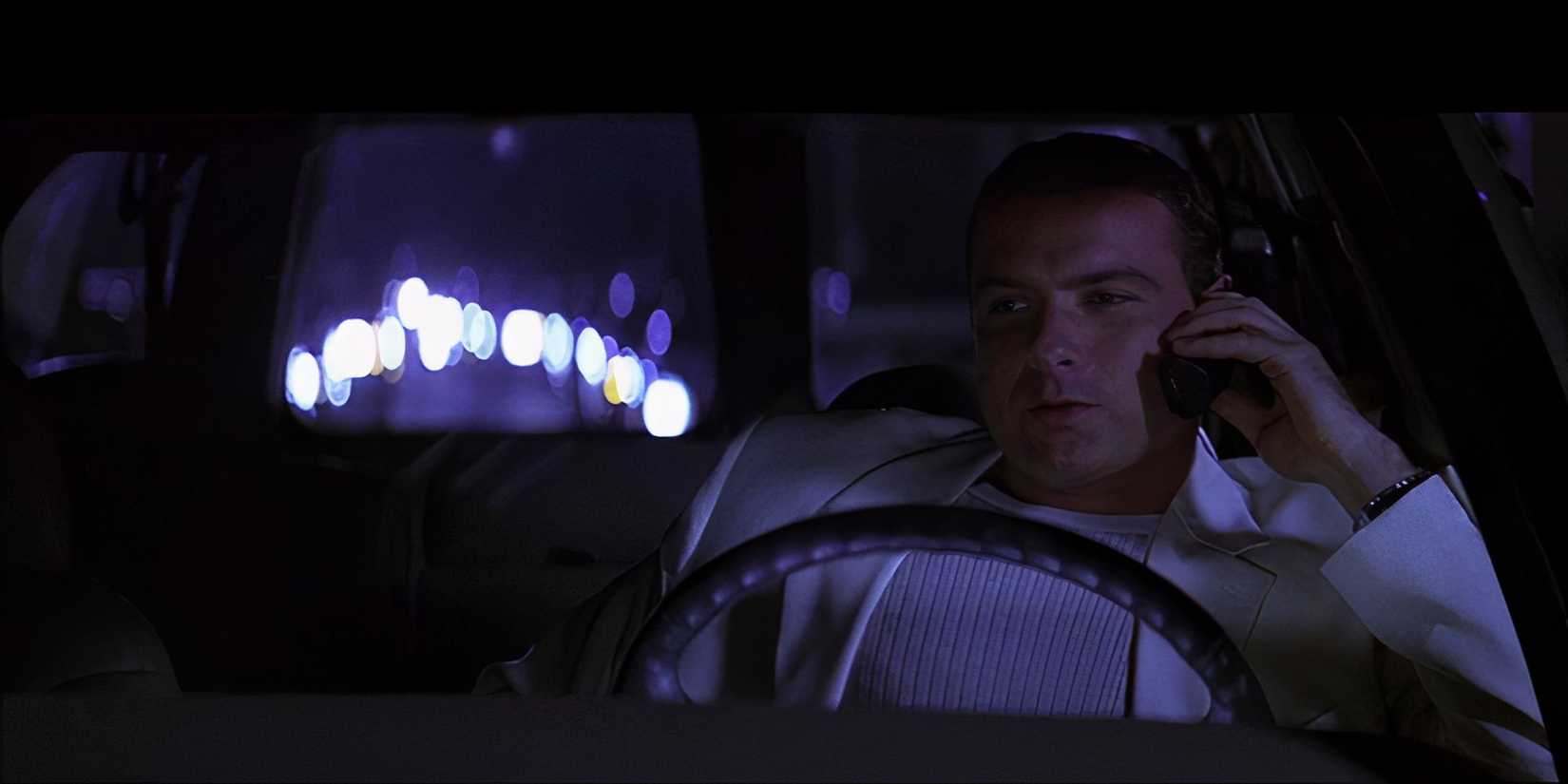 Cotton-Weary on the phone with ghostface