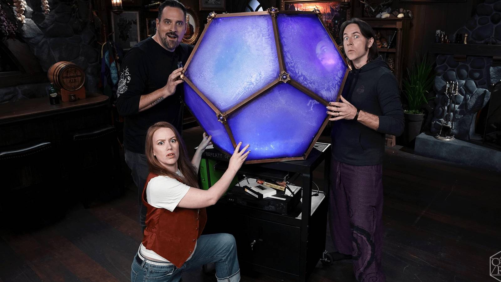 travis willingham marisha ray and matt mercer with the luxon beacon from critical role