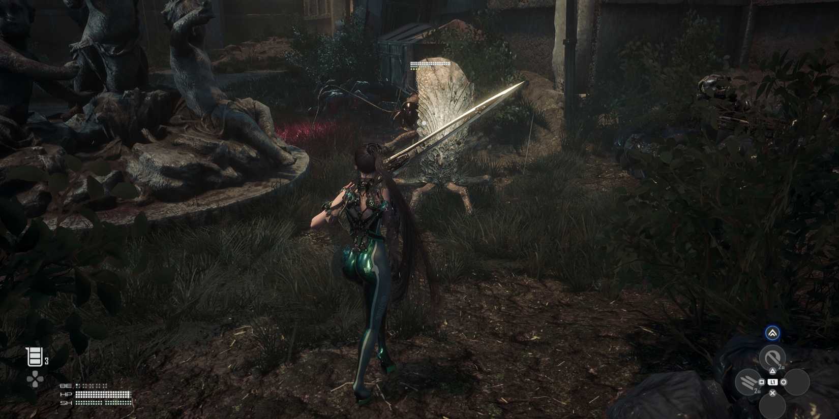 Fighting enemies in Stellar Blade