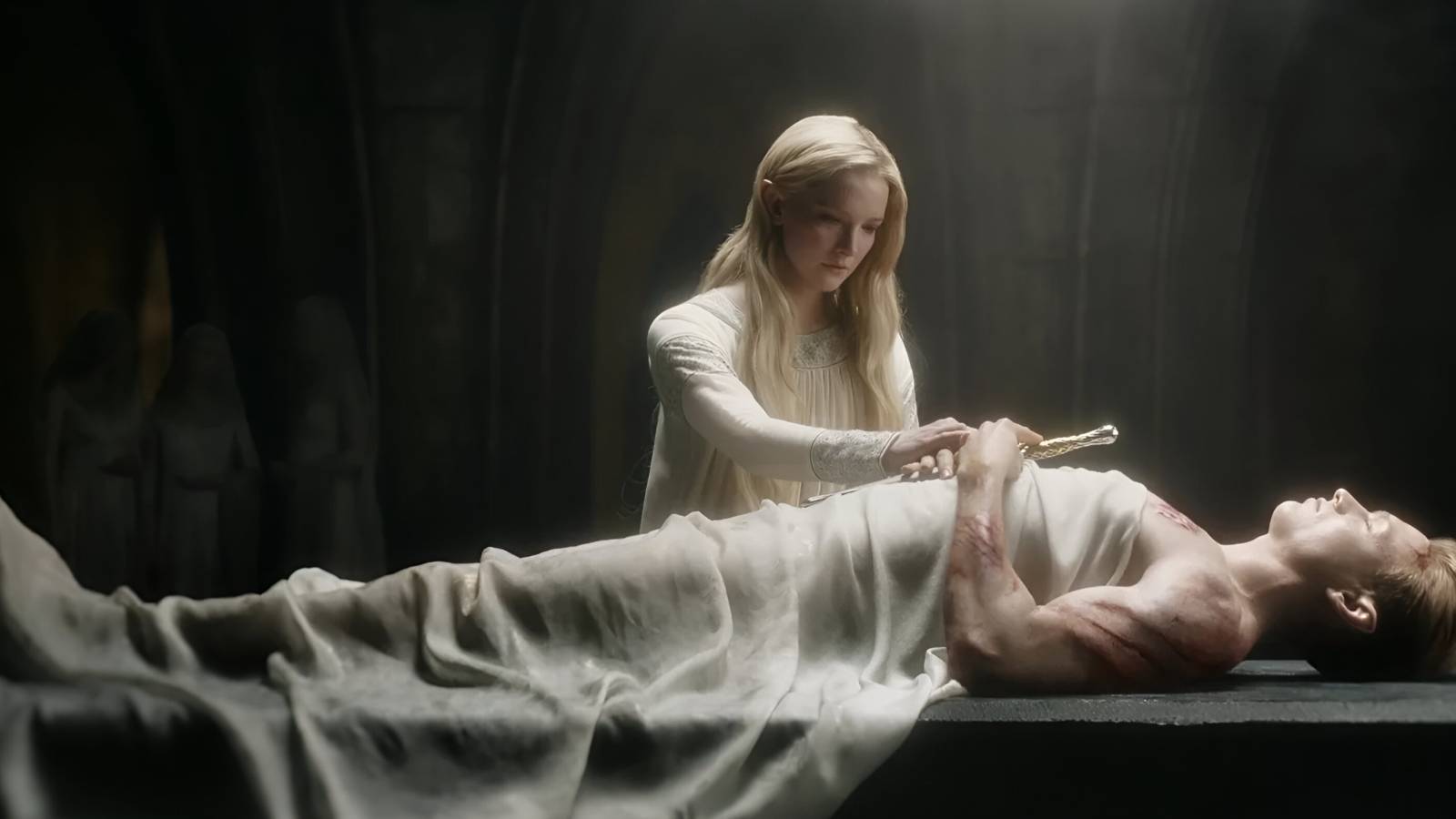 Galadriel with Finrod's body_Rings of Power