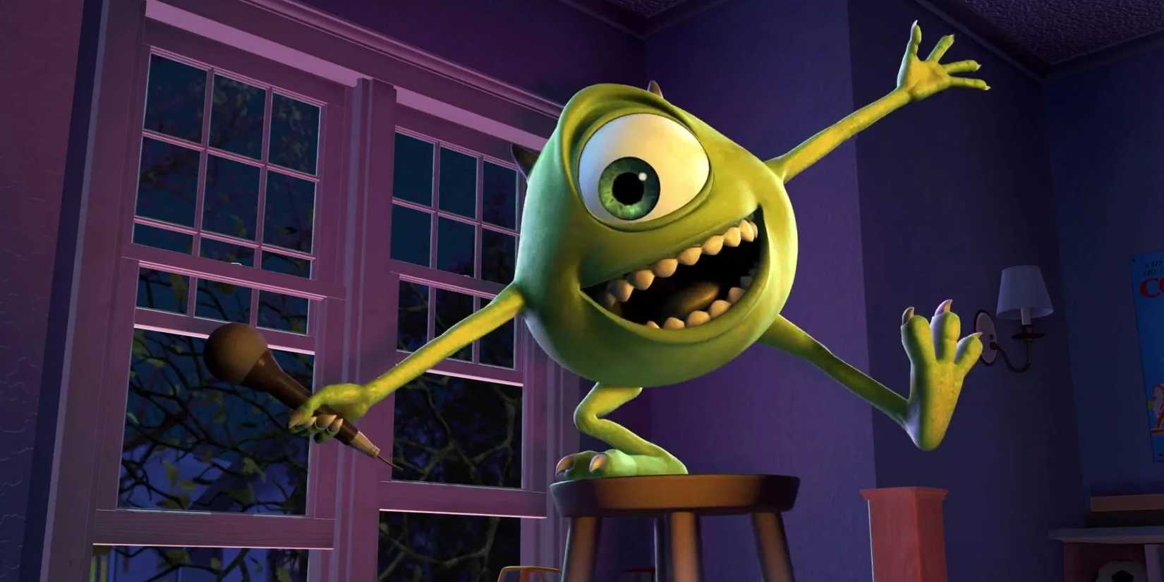 Mike performing on a stool in a bedroom