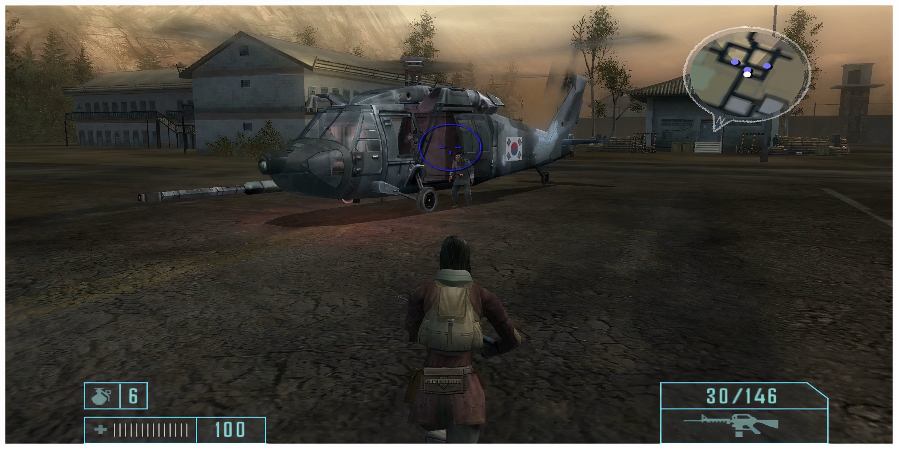 Mercenaries: Playground Of Destruction - Running For A Helicopter (IGDB Screenshot)