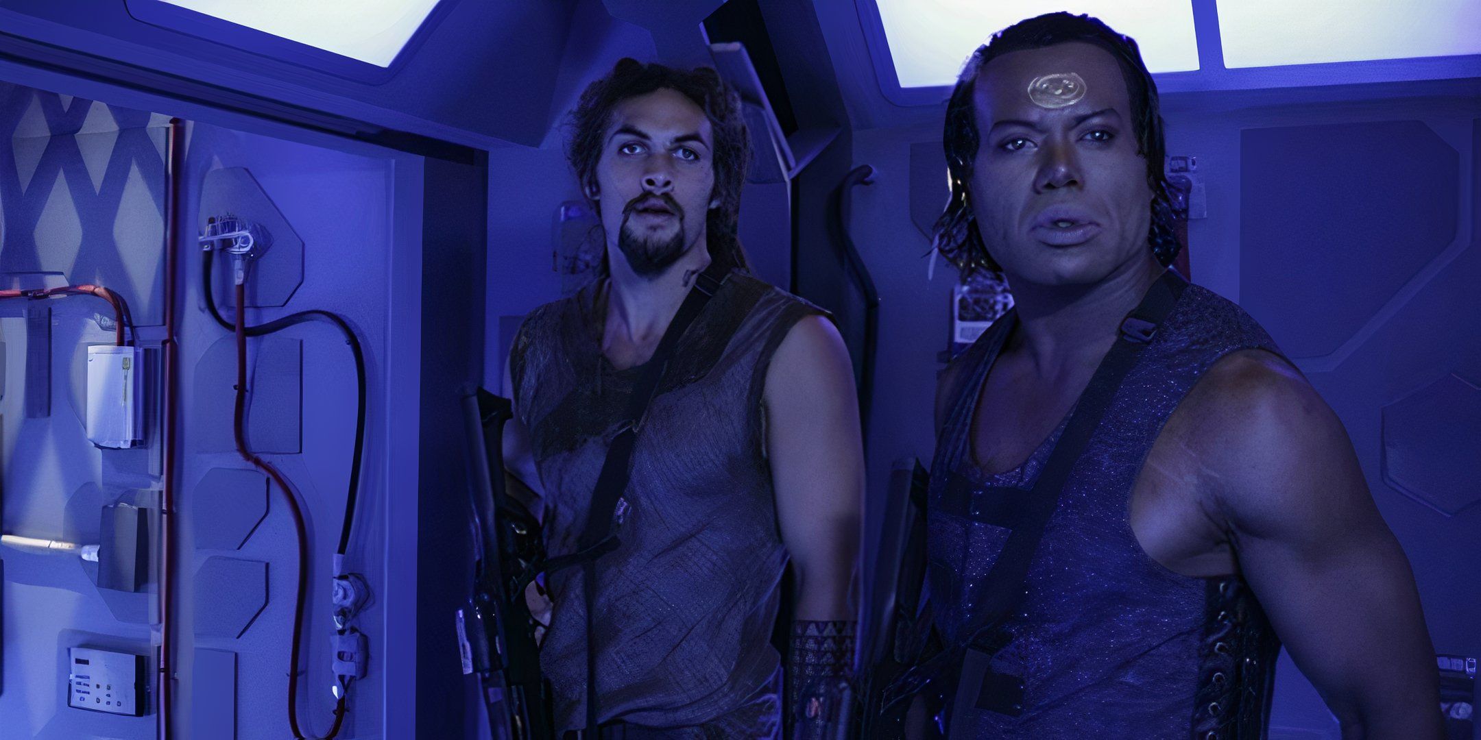 Stargate Atlantis Ronon and Teal'c fighting the Wraith in the Miday episode