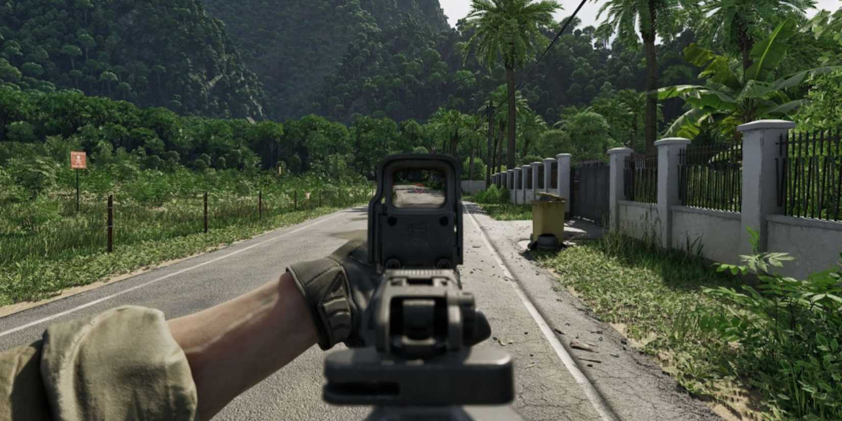 Gray Zone Warfare player with a weapon