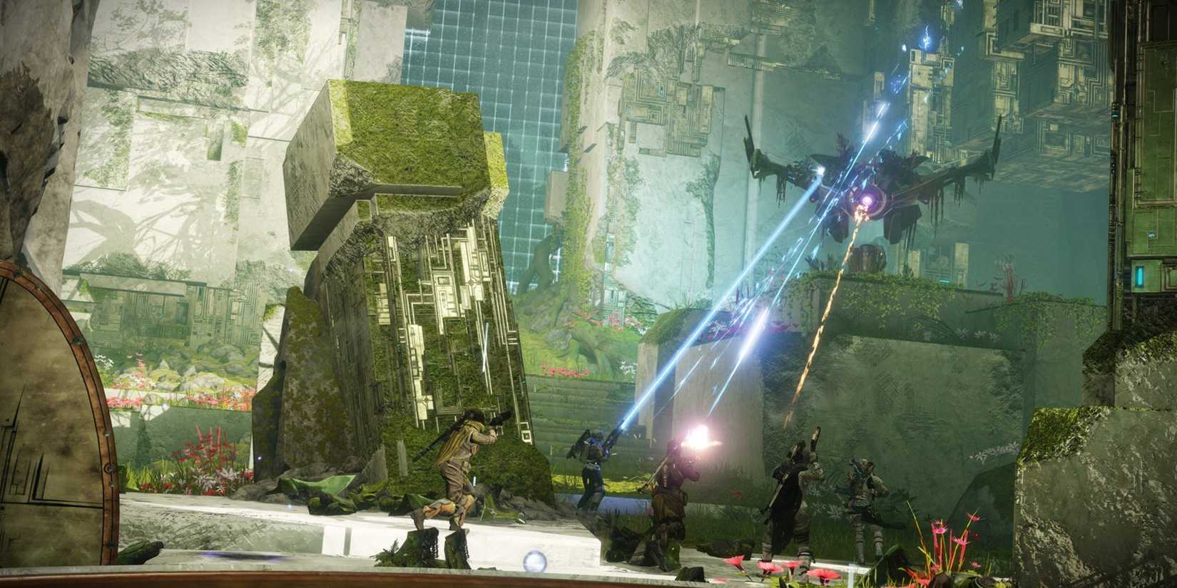 Guardians fighting vex hydra in Vex offensive activity