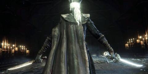 Lady Maria Dual-Wielding Rakuyo in her boss cutscene in Bloodborne 