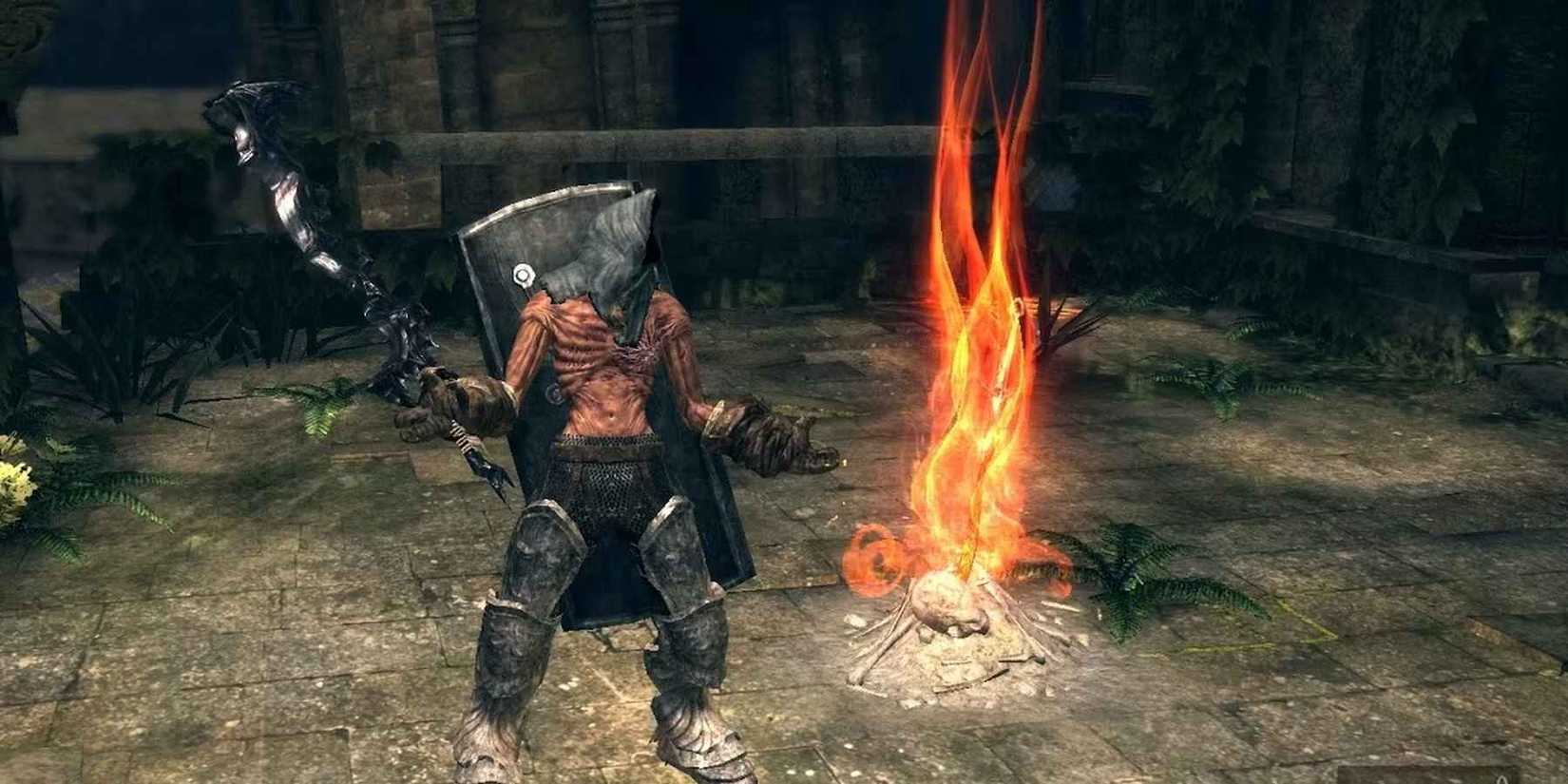 Dark Souls - An Ashen One Holding The Obsidian Greatsword