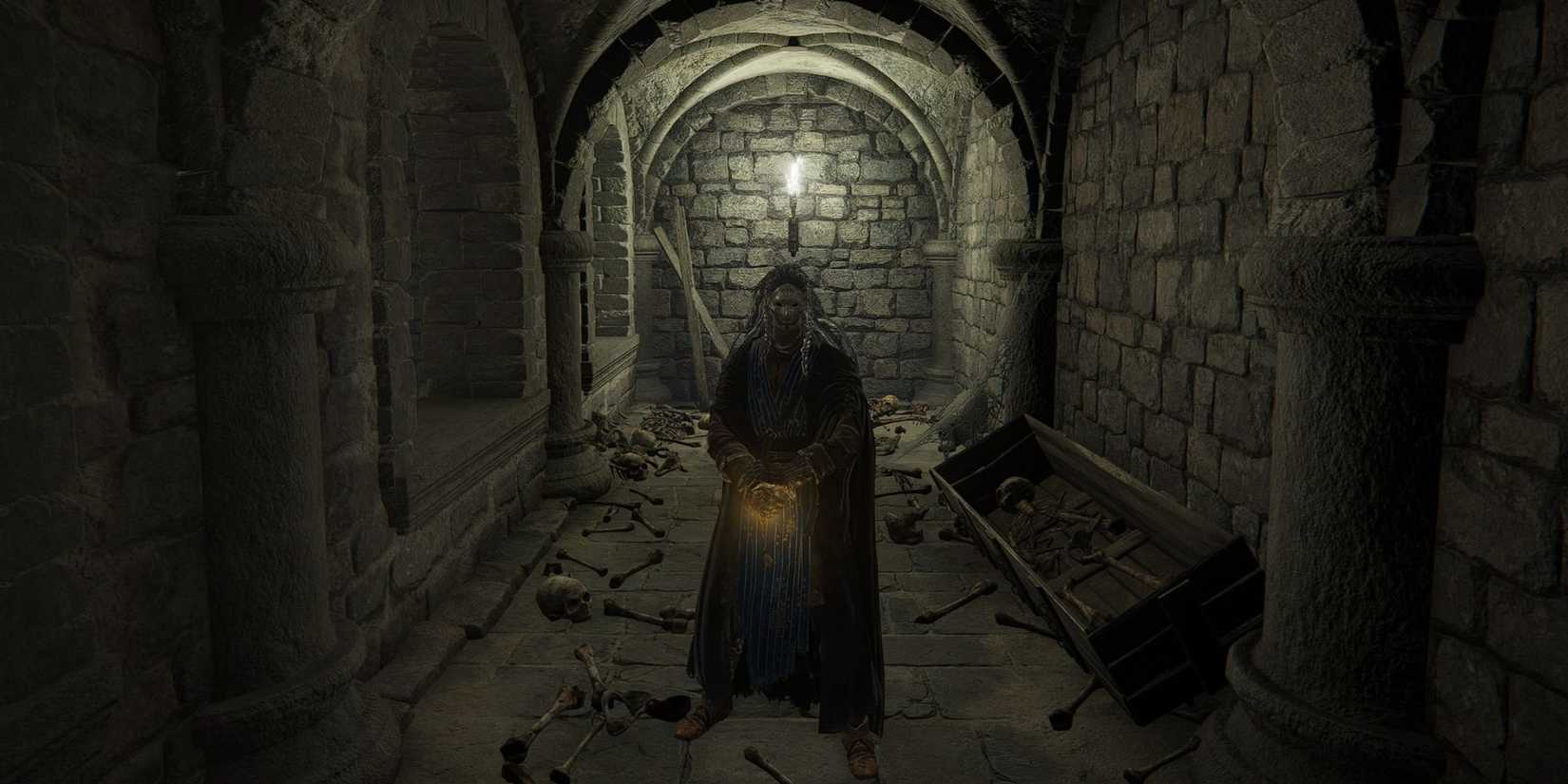 Elden Ring Masked Tombkeeper