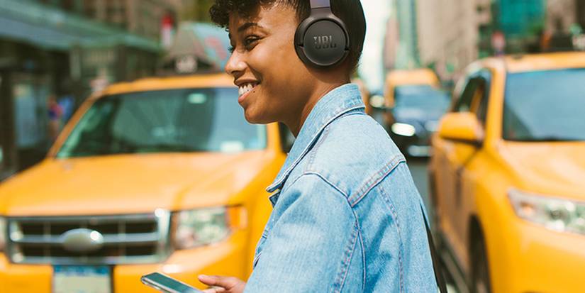 JBL Wireless Headphones on iPhone