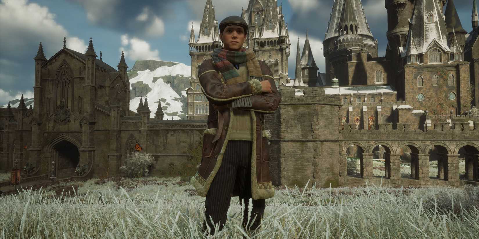 Hogwarts Legacy Leather Winter Cloak, Scarf, & Flatcap
