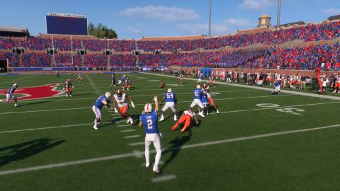 How to Throw a Touch Pass in College Football 25