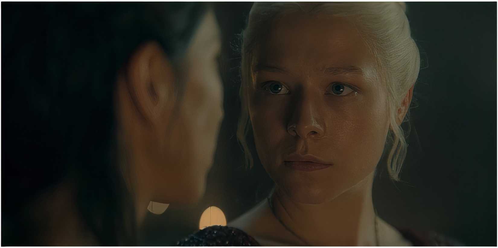 Rhaenyra and Mysaria in House of the Dragon.