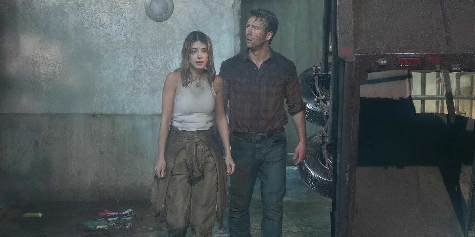 Kate and Tyler in a drained pool in Twisters