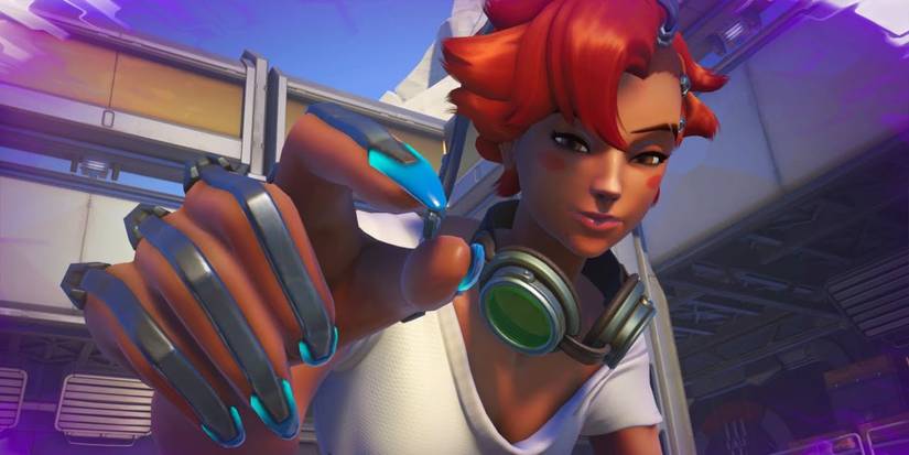 Sombra equipped with the Ed skin in Overwatch 2 