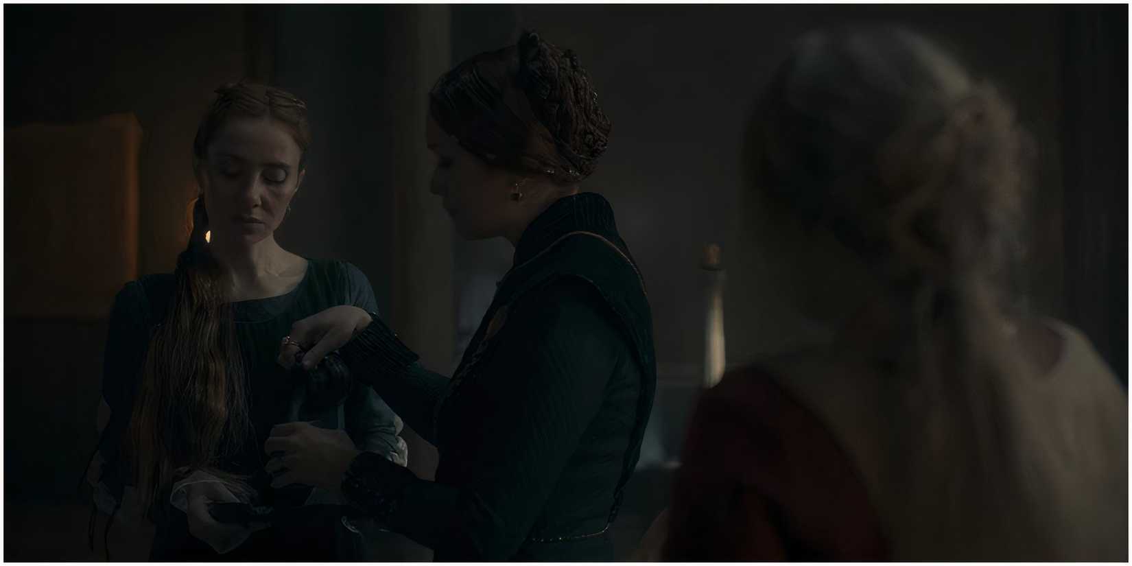 Alicent pours Dyana the Moon Tea in House of the Dragon.