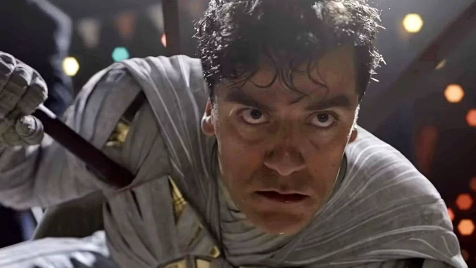 Oscar Isaac Moon Knight stabbed