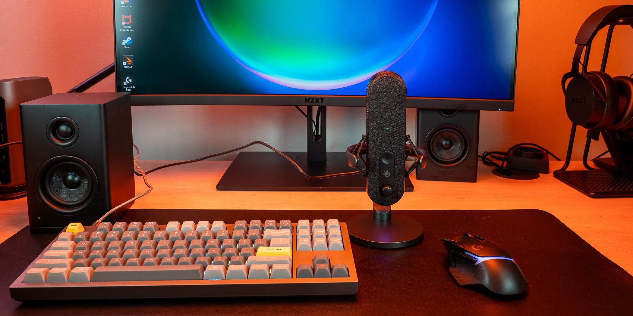 The Steelseries Alias on a desk (3)