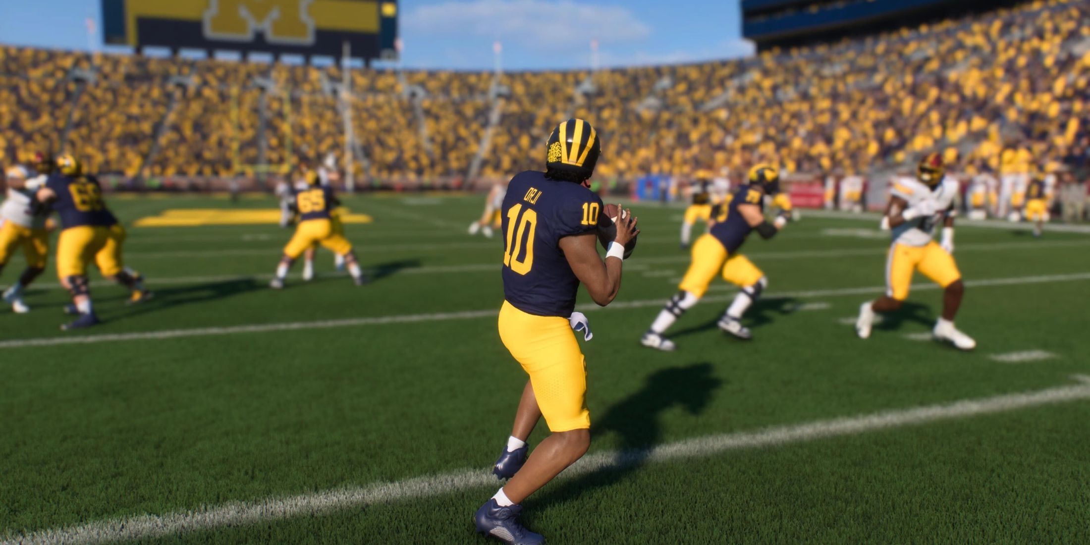 Beginner Tips for Playing QB in College Football 25