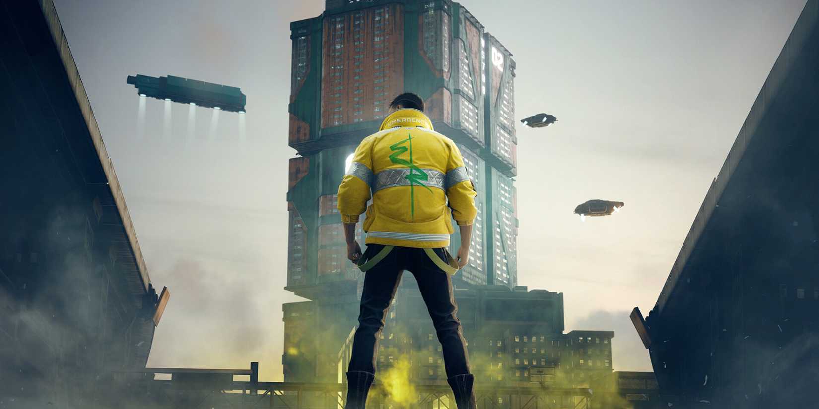V in a yellow jacket facing a tall building with flying cars around in Cyberpunk 2077