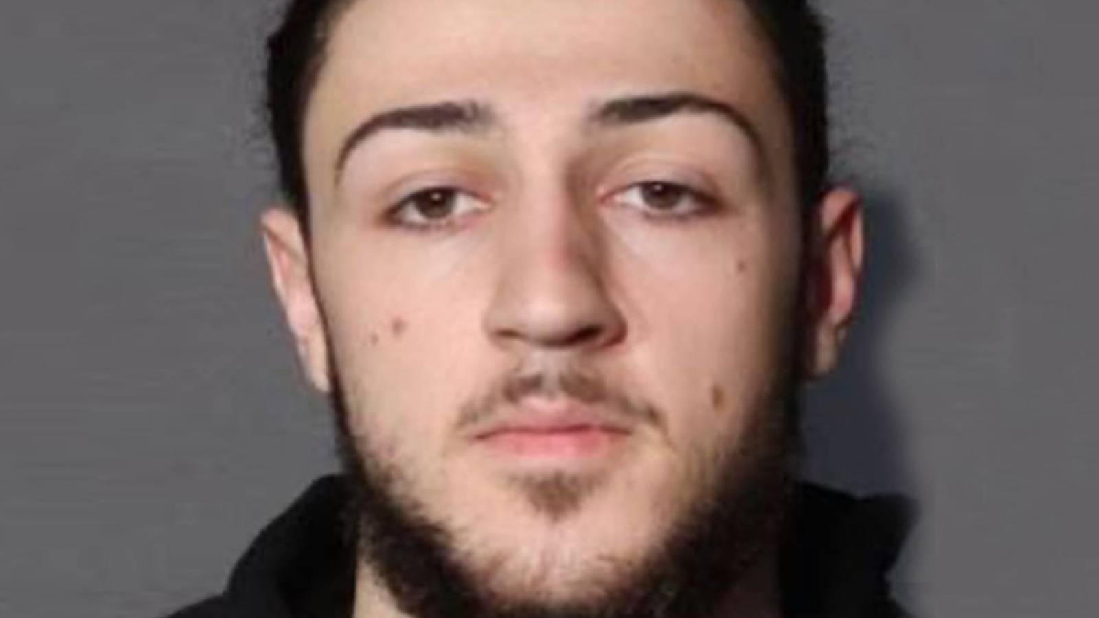 youtuber-squeeze-benz-booking-photo