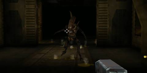 Xenomorph attack in Alien Resurrection