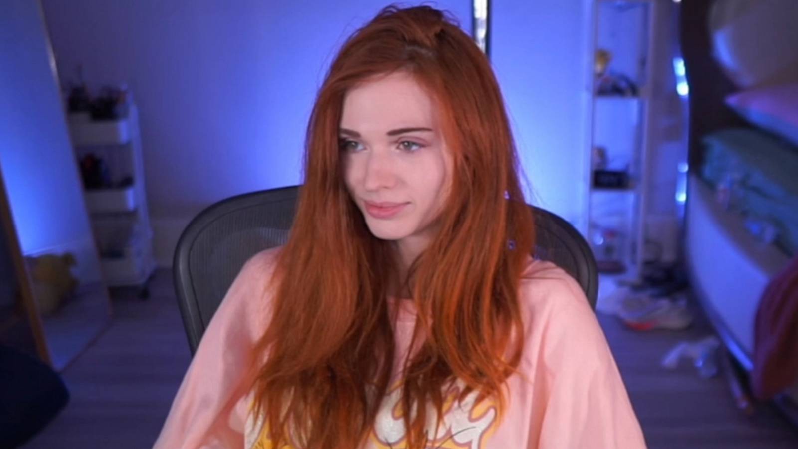 Amouranth loses top spot