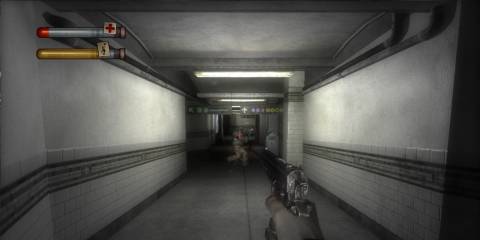 Aiming down a hallway in Condemned Criminal Origins
