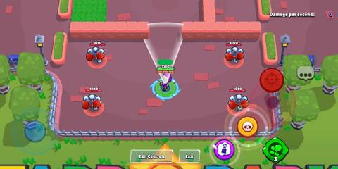 EMZ aiming her attack in Brawl Stars