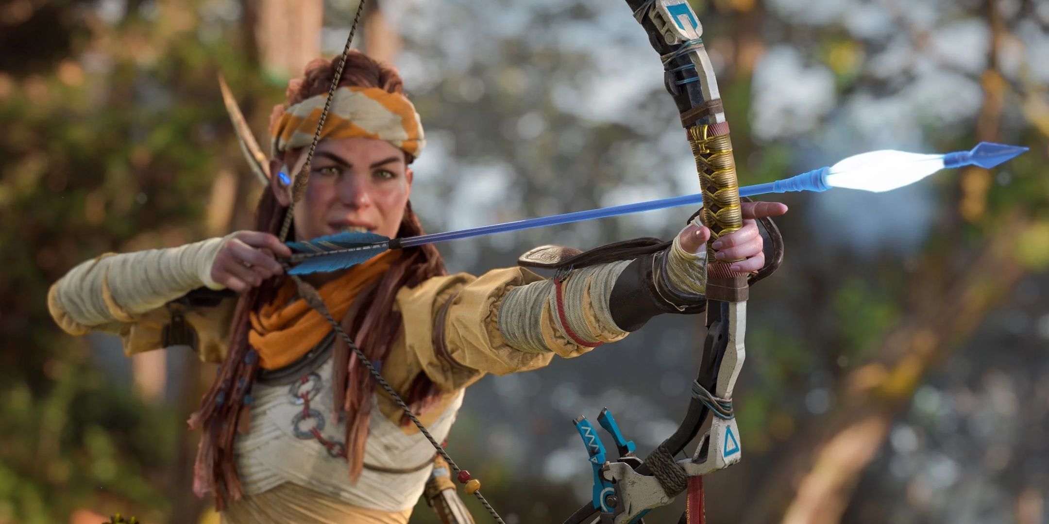 Aloy drawing her bow