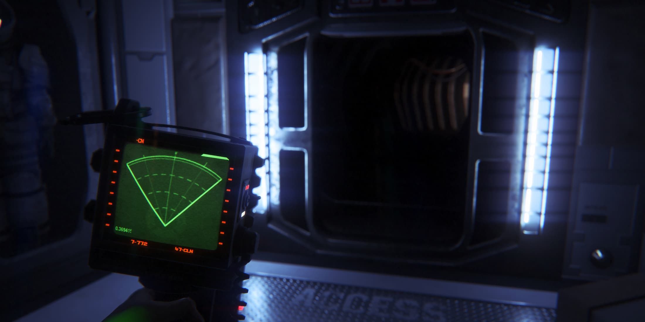 Holding a motion tracker in Alien Isolation