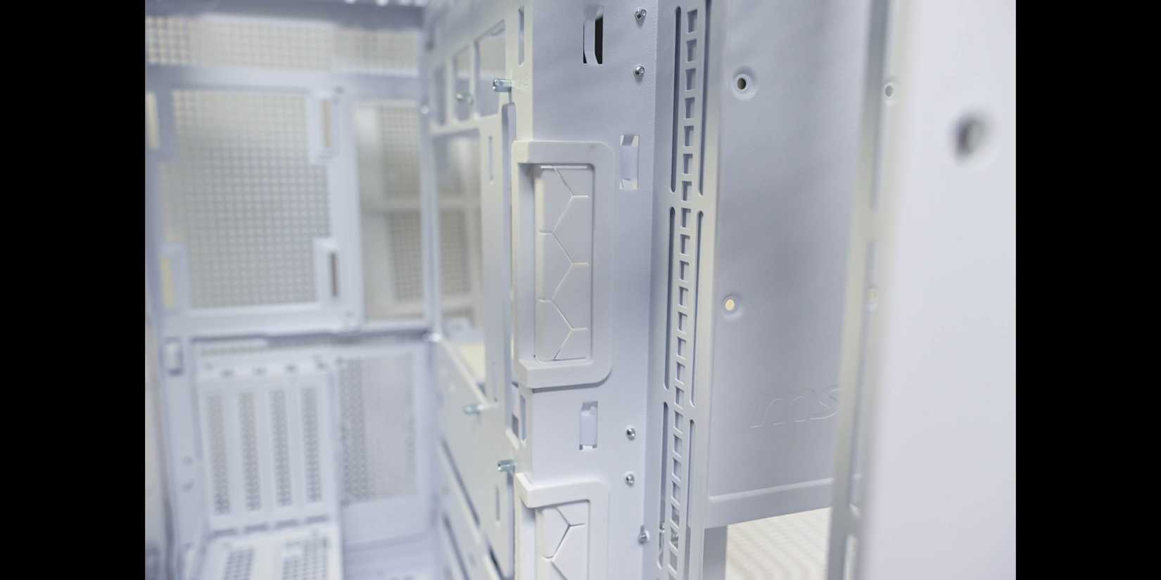 MAG Pano 100L PZ Inside