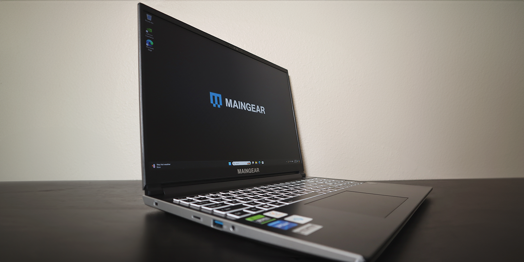 MAINGEAR ML-16 Gaming Laptop Review