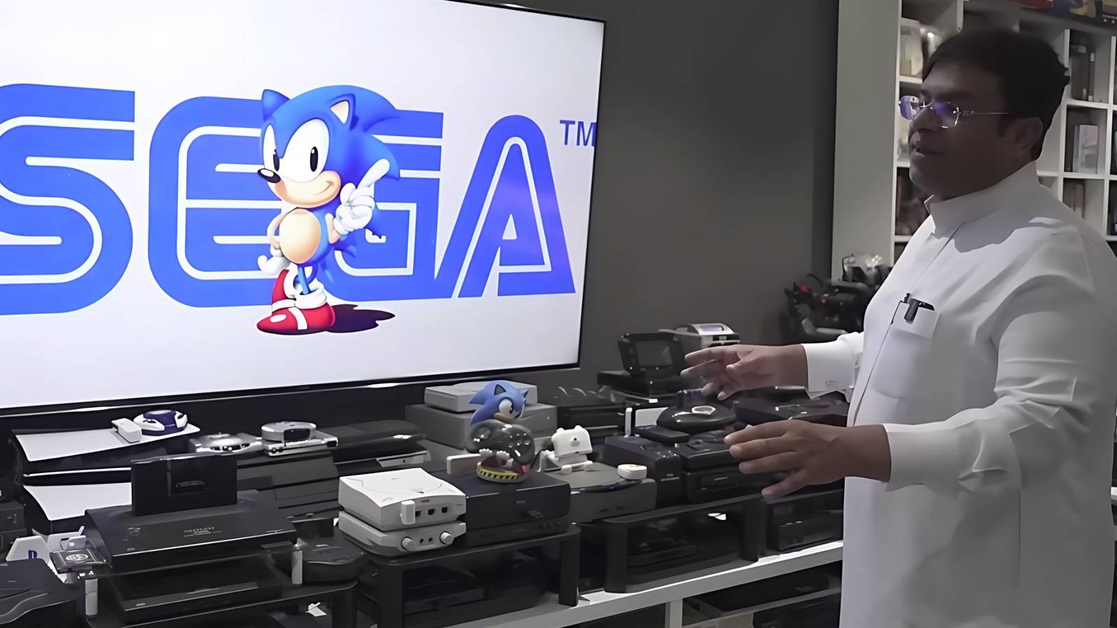 Guinness World Records Most Consoles Connected to Single TV