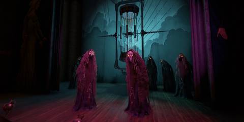 Encountering a group of Executor on stage in Pathologic 2 