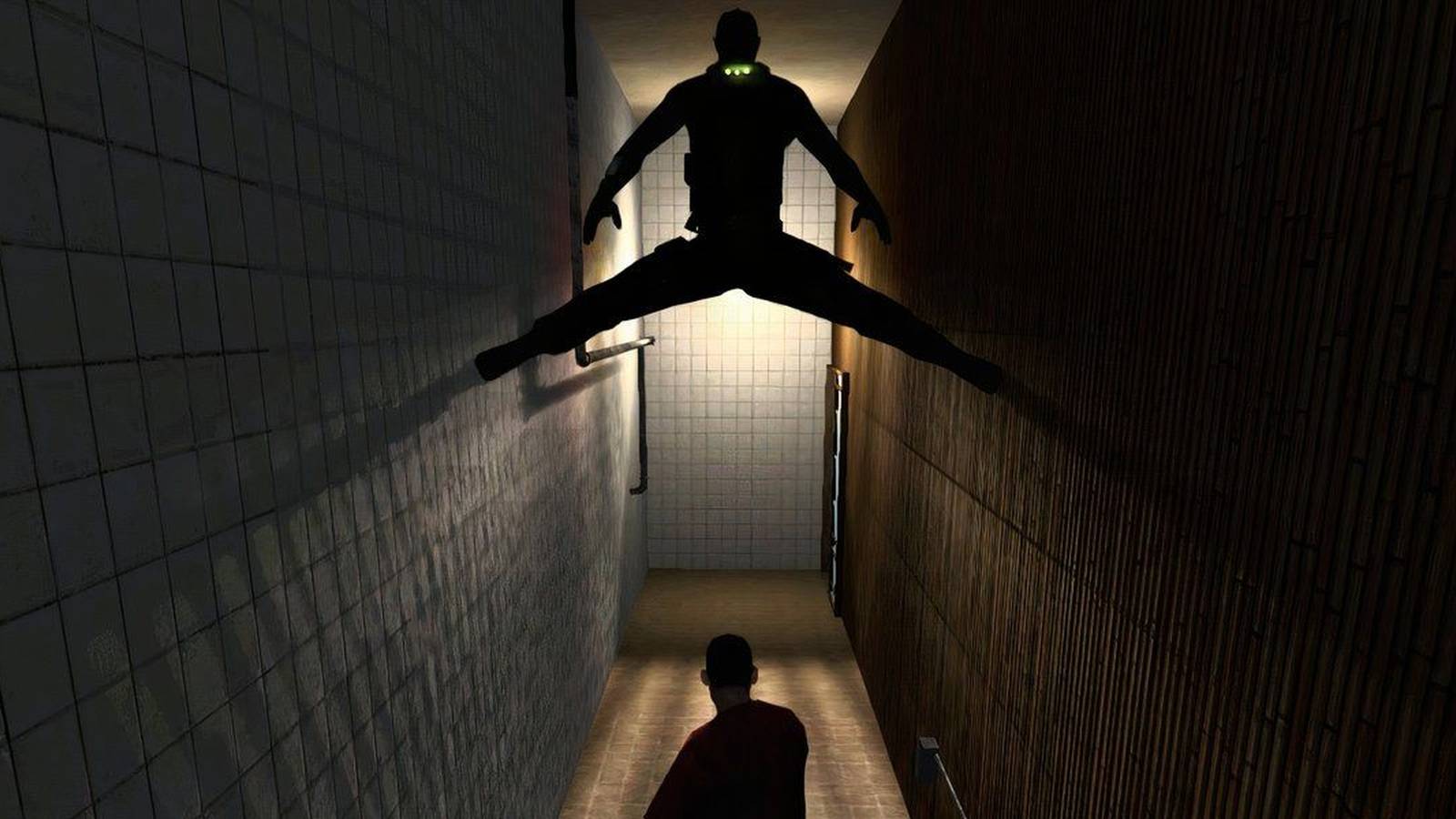 Sam Fisher from Splinter Cell avoiding a guard