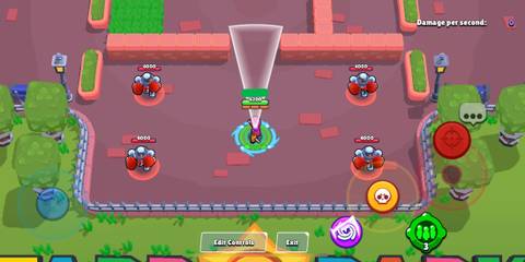 Tara aiming her attack in Brawl Stars