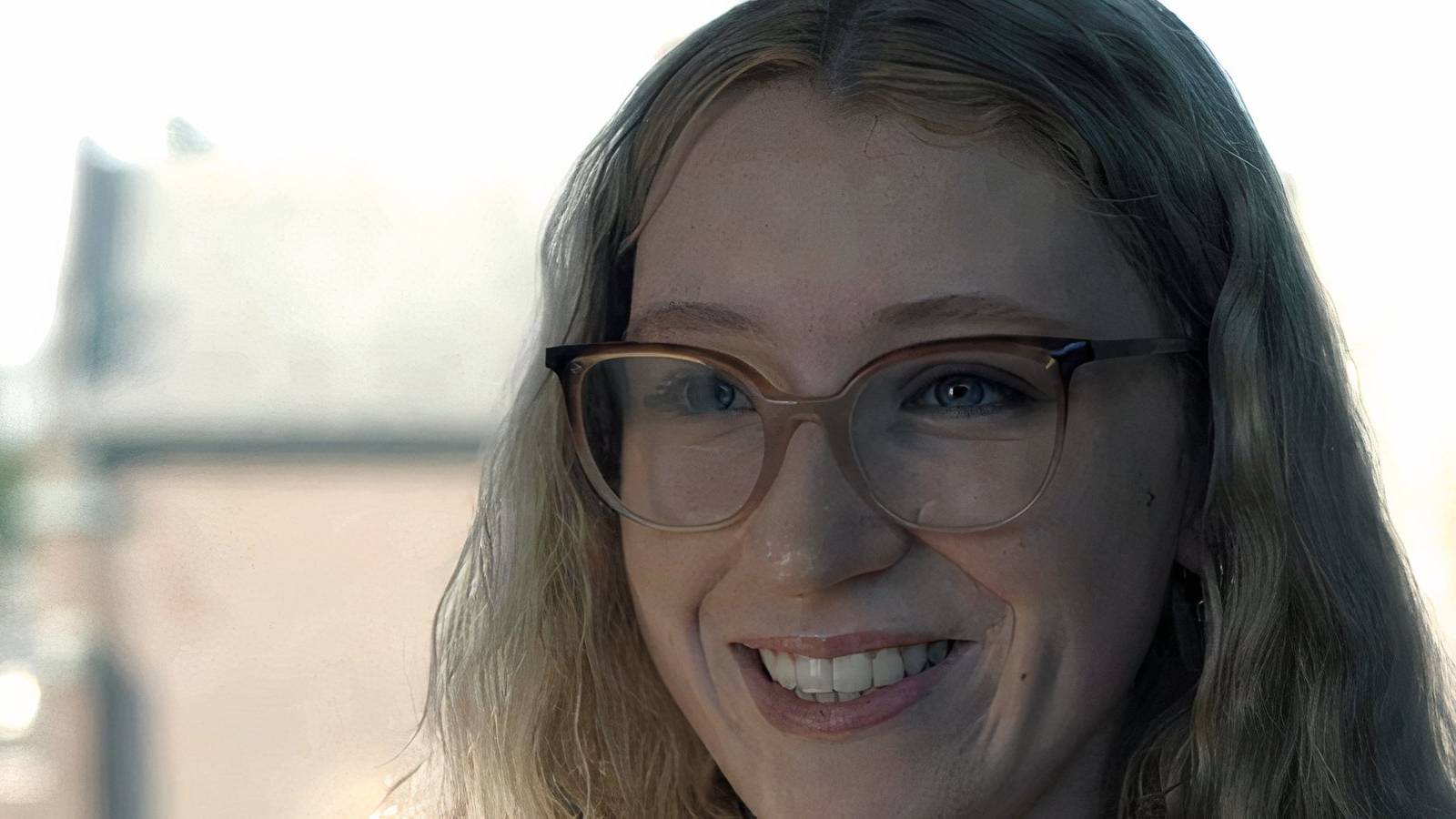 Emma Halleen as Shelby in American Horror Stories episode Bestie