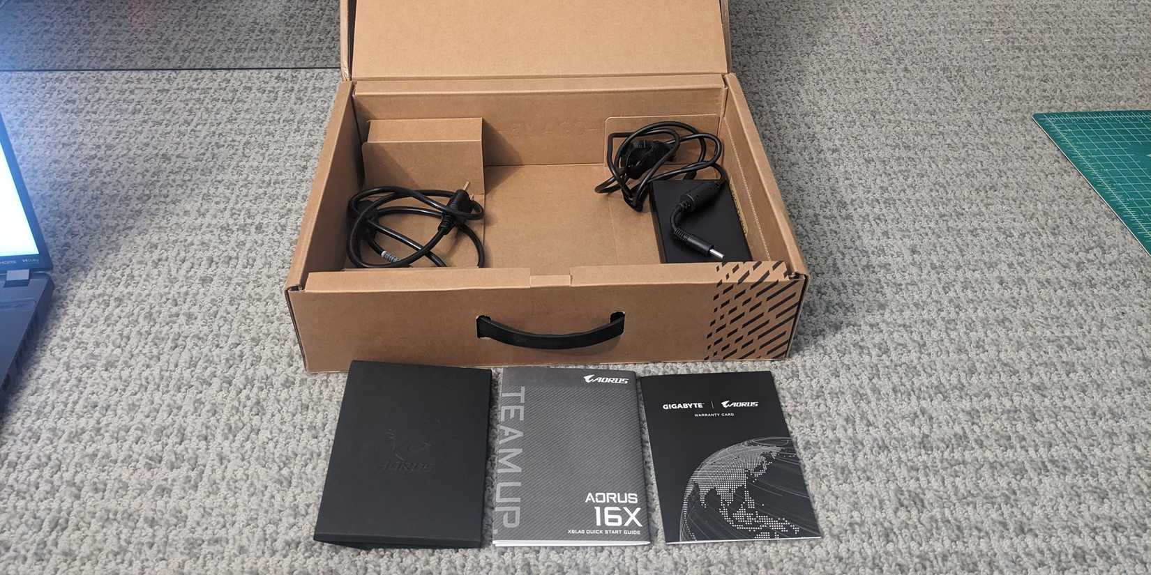 Aorus 16X Packaging #2