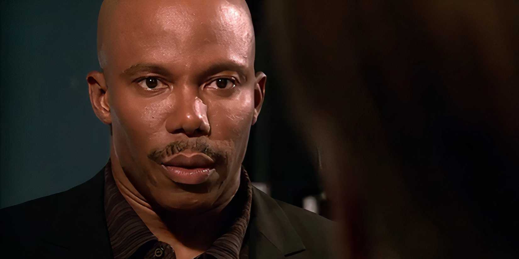 james-doakes-speaking-to-special-agent-frank