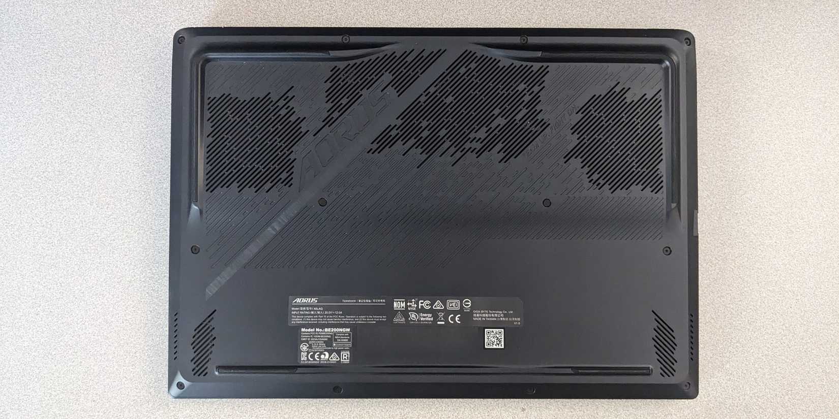 Gigabyte Aorus 16X Design #7