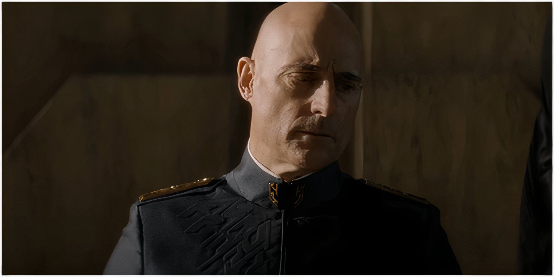 Mark Strong as Emperor Javicco Corrino in Dune: Prophecy.