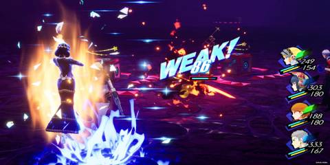 Aigis Hitting The Weakness Of A Precious Hand