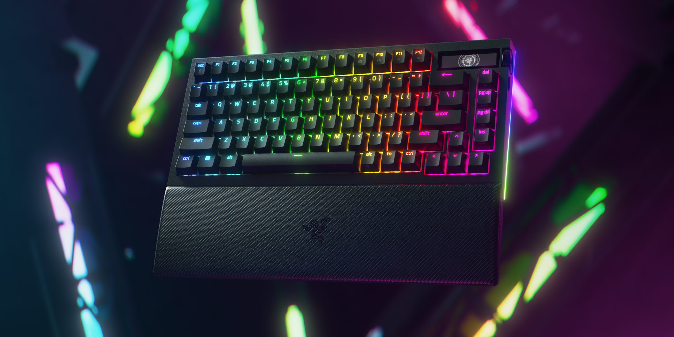 В новую клавиатуру Razer BlackWidow V4 Pro 75% добавлен OLED-дисплей