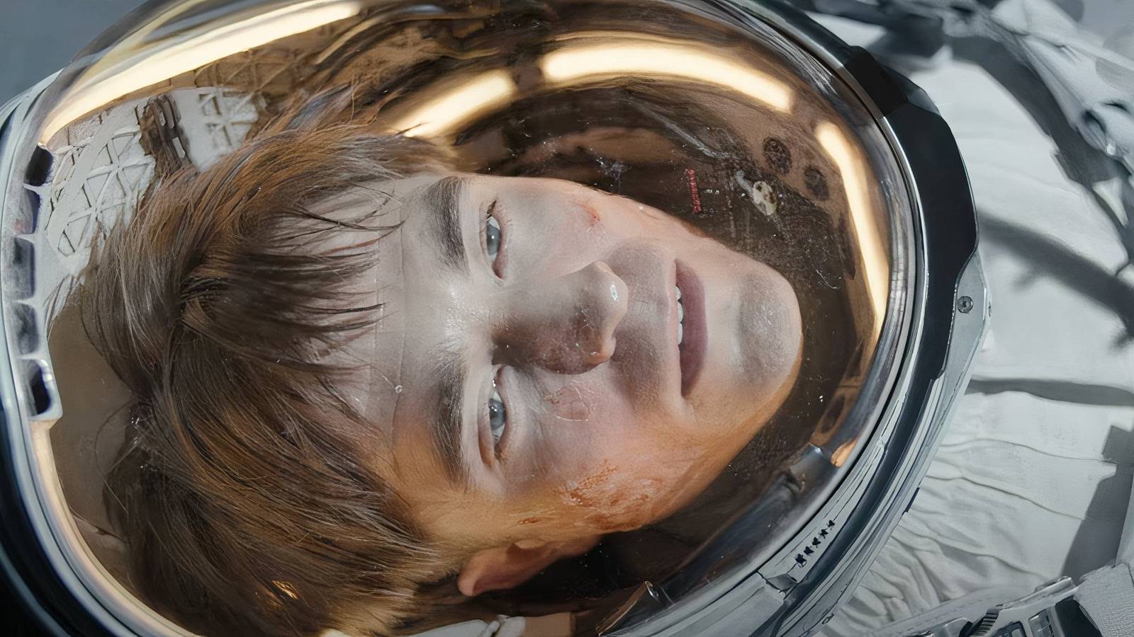 robert pattinson mickey 17